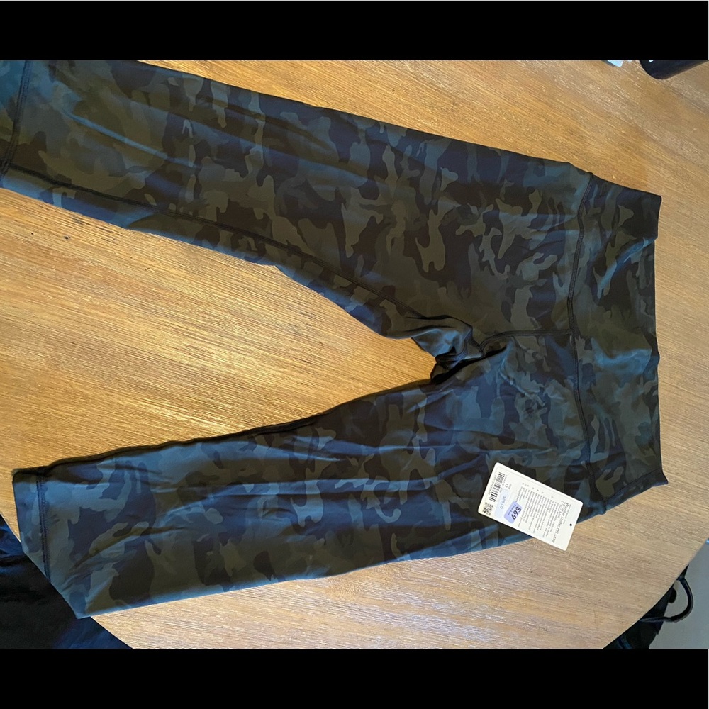 Lululemon Wunder Under Crop